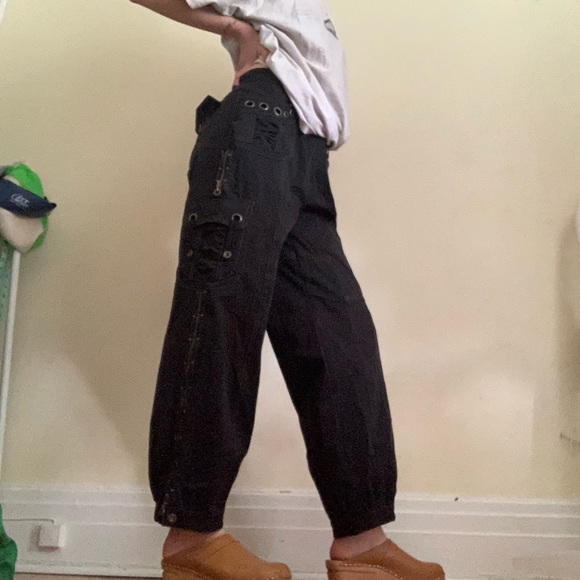 Black Contrast Stitch Cargo Pants - Picture 6 of 6